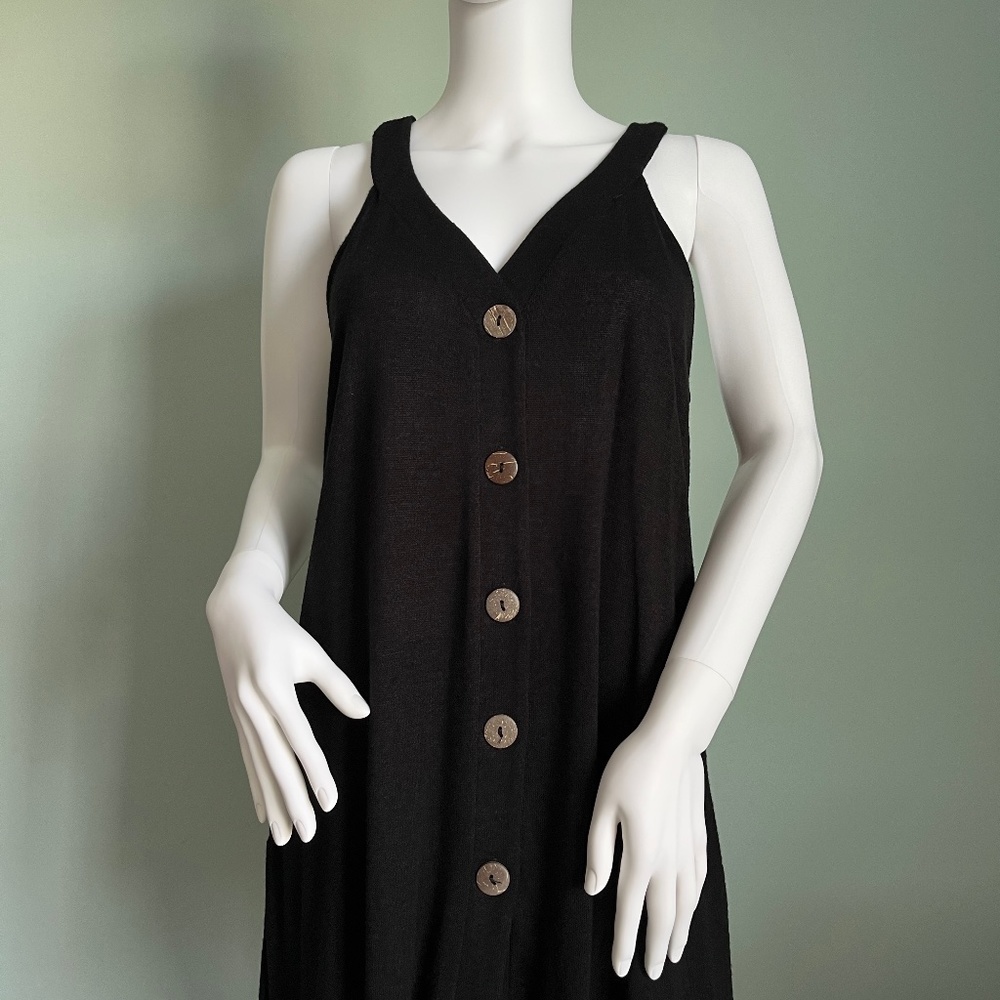 NWT Daytrip Black Sleeveless top L